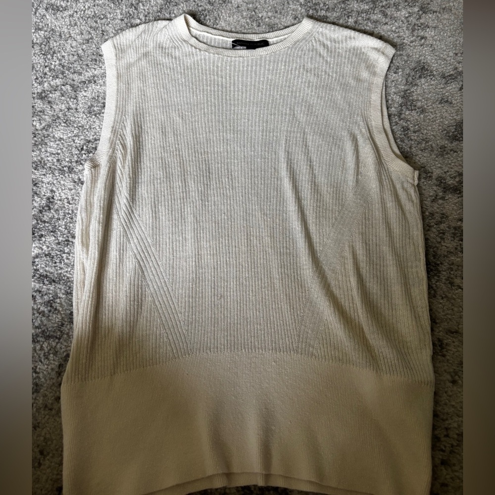 NWOT Banana Republic Eliza Linen-Blend Muscle Tank Light Beige Size: Large - Picture 3 of 5